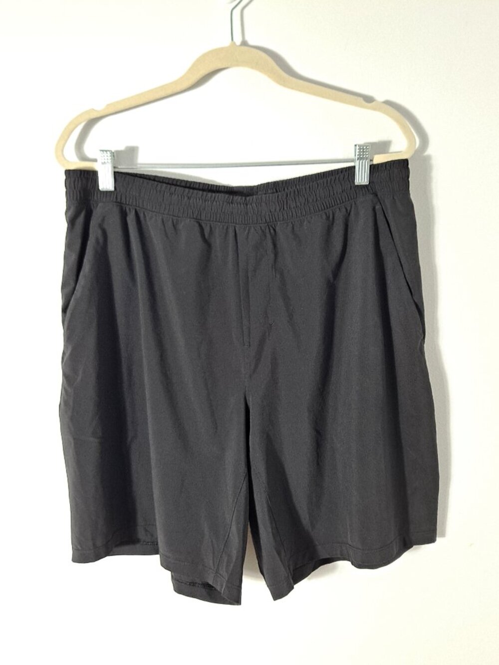 Men's Lululemon Pace Breaker Black Shorts 9"